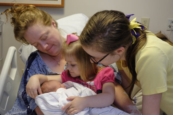Kellie Meets John Paul for the first time. "John Paul has nose!"