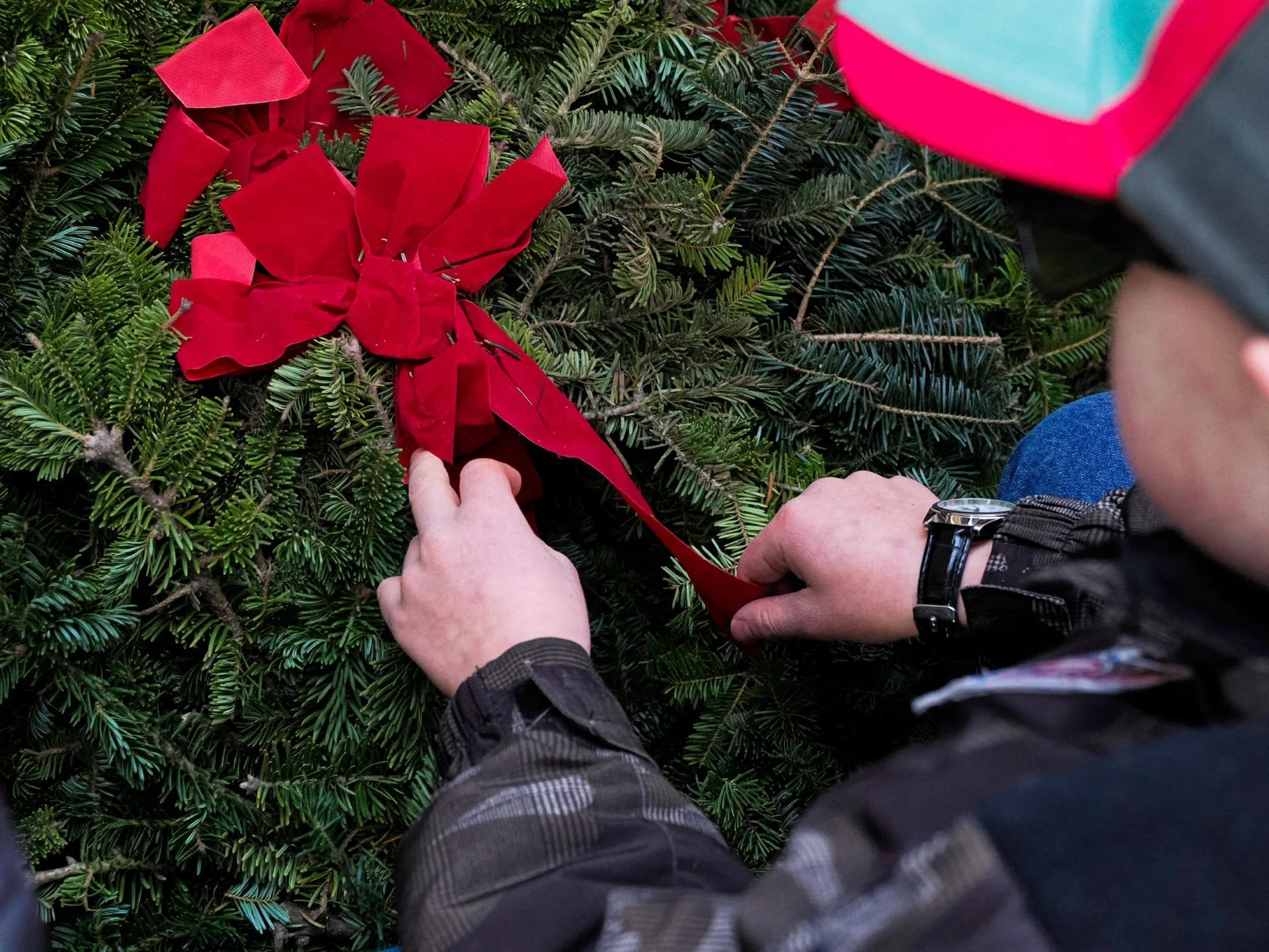 12-12-25 Wreathes Across America-OM-1-{N}-19.jpg