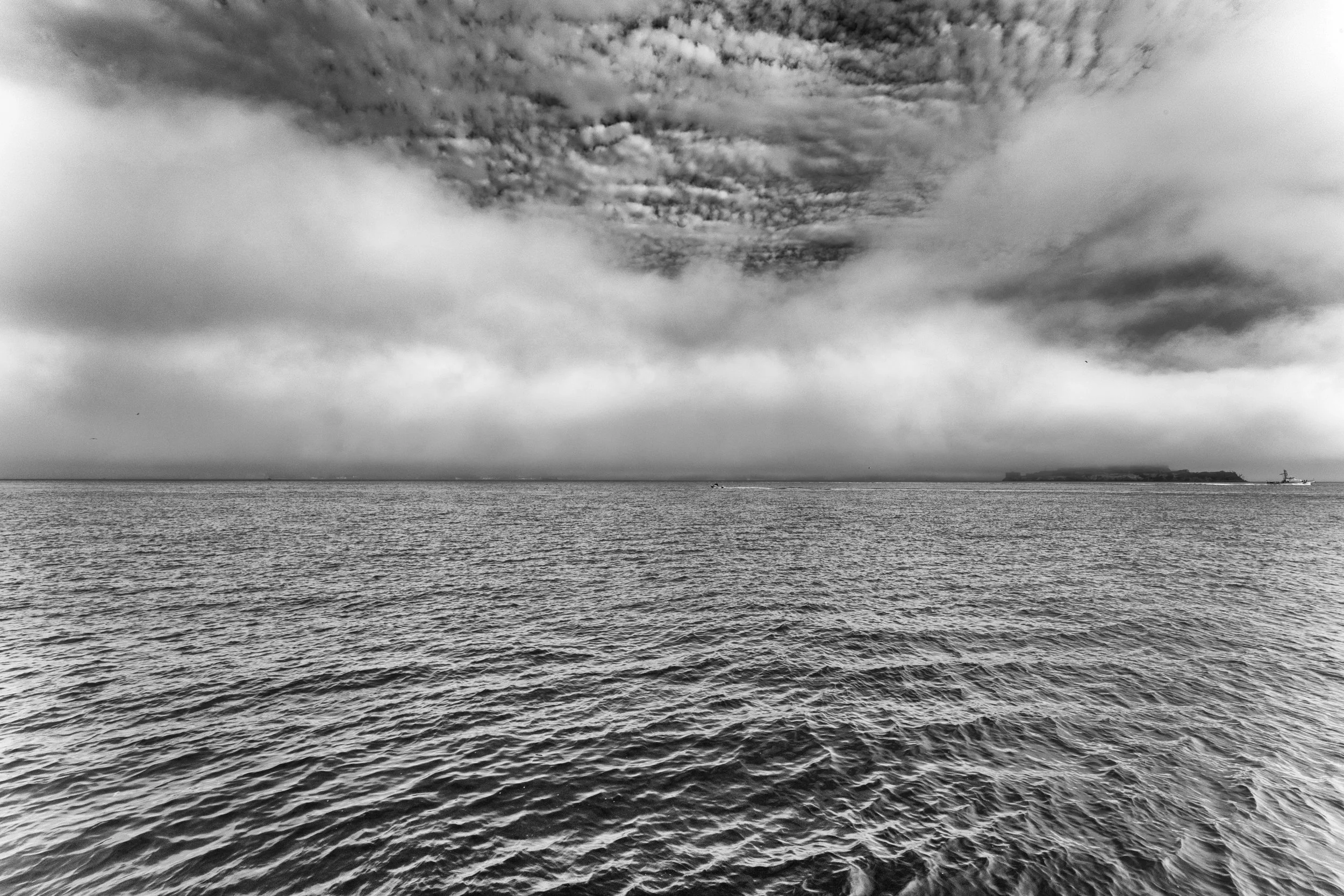 20496930-Johnston_EmergingFromTheFog-Alcatraz_Photography_8x12_150.jpg