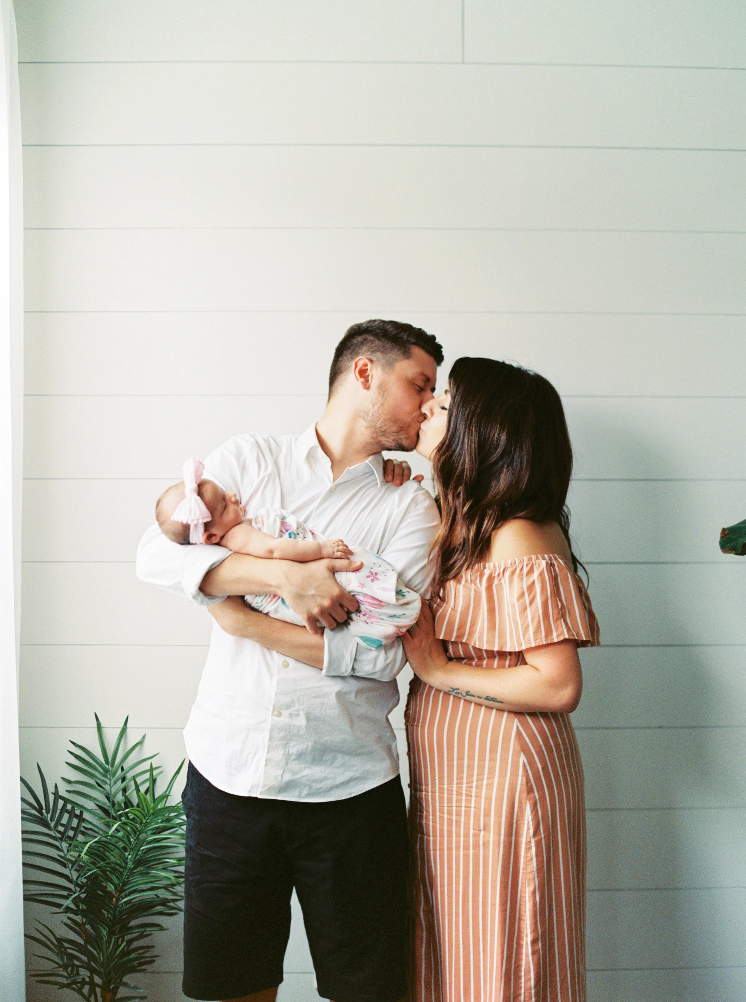Brown Newborn Lifestyle Session-29.jpg