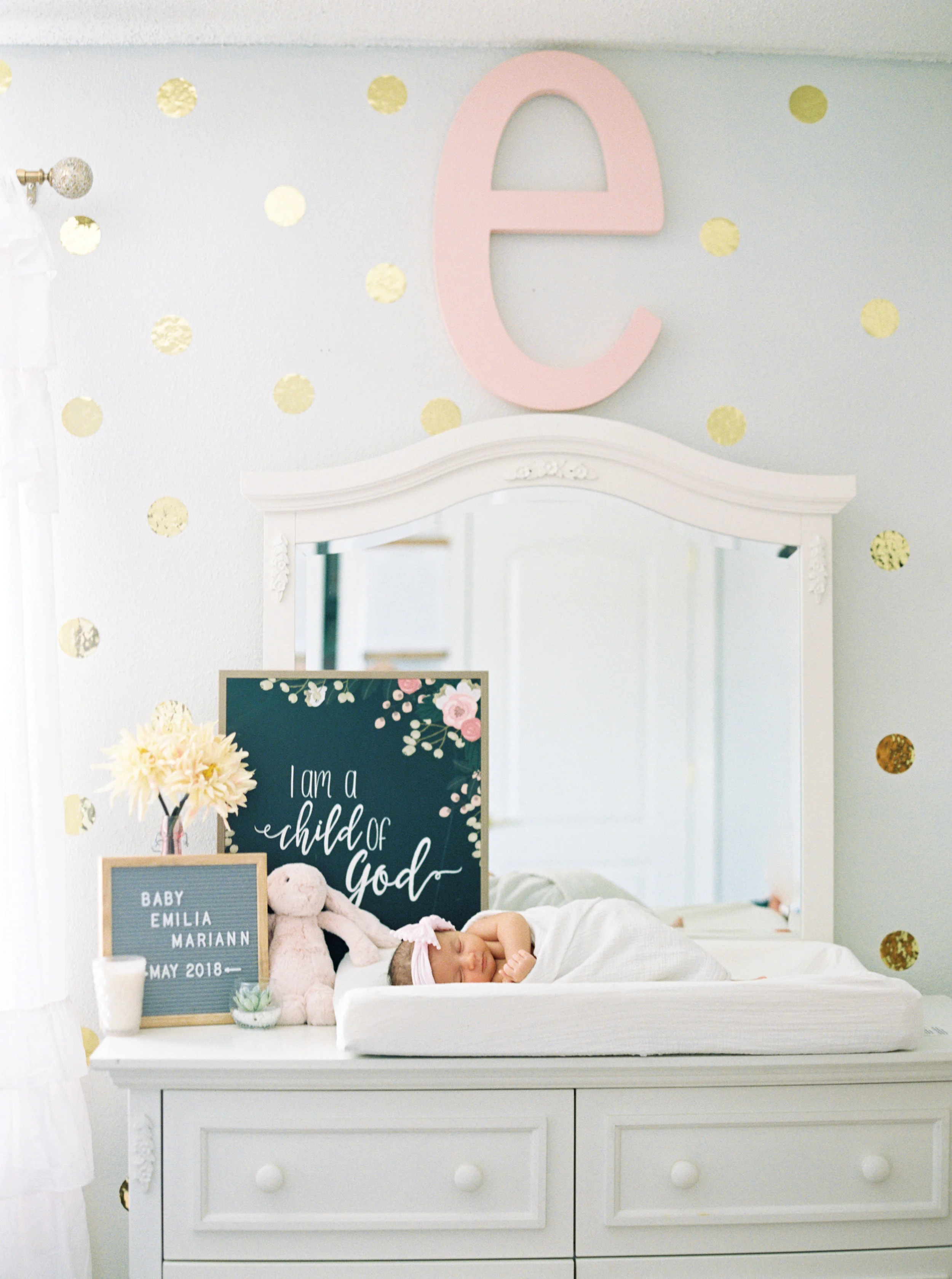 Brown Newborn Lifestyle Session-61.jpg