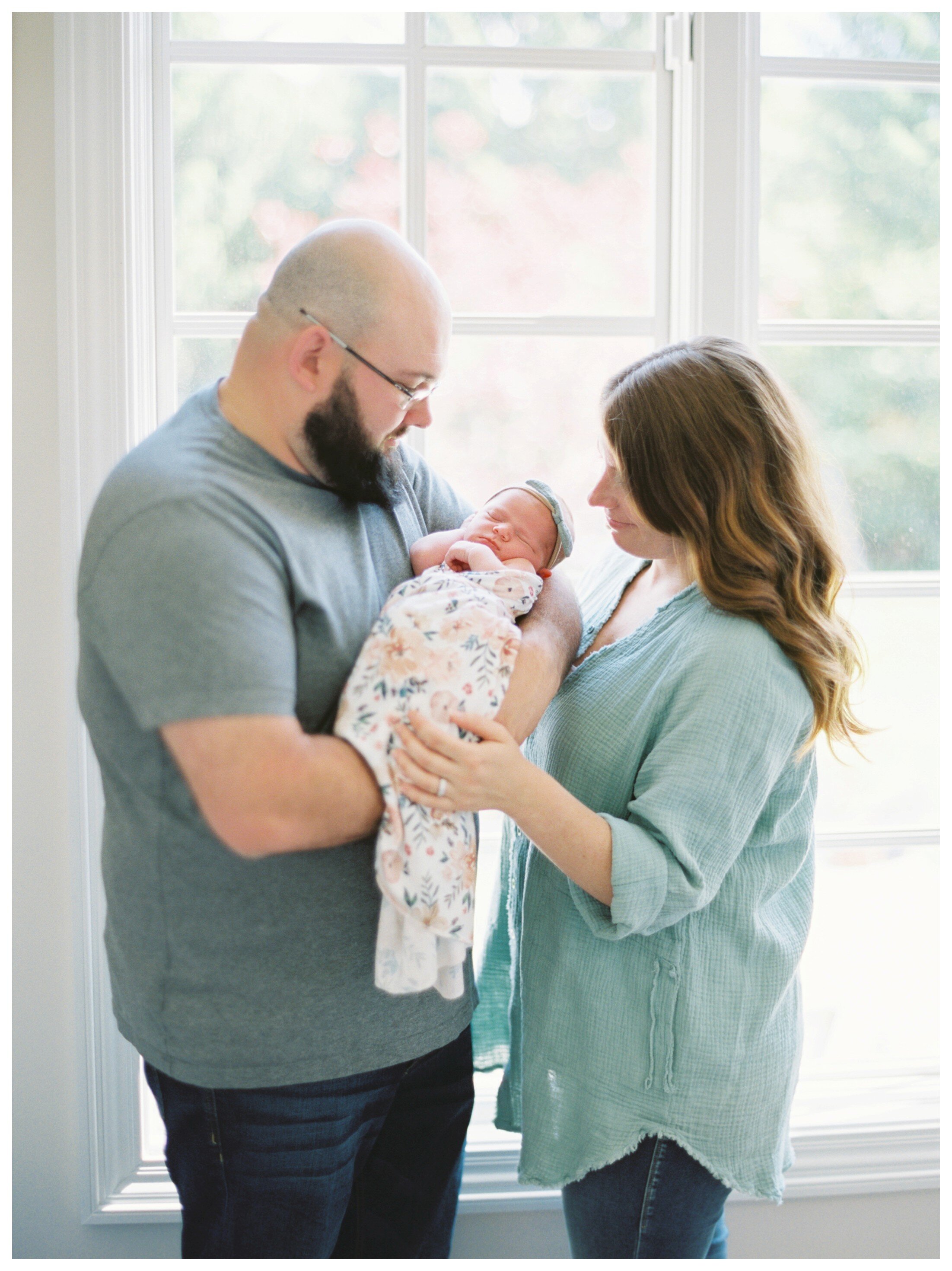 Carmel Family Newborn Lifestyle Session_0016.jpg