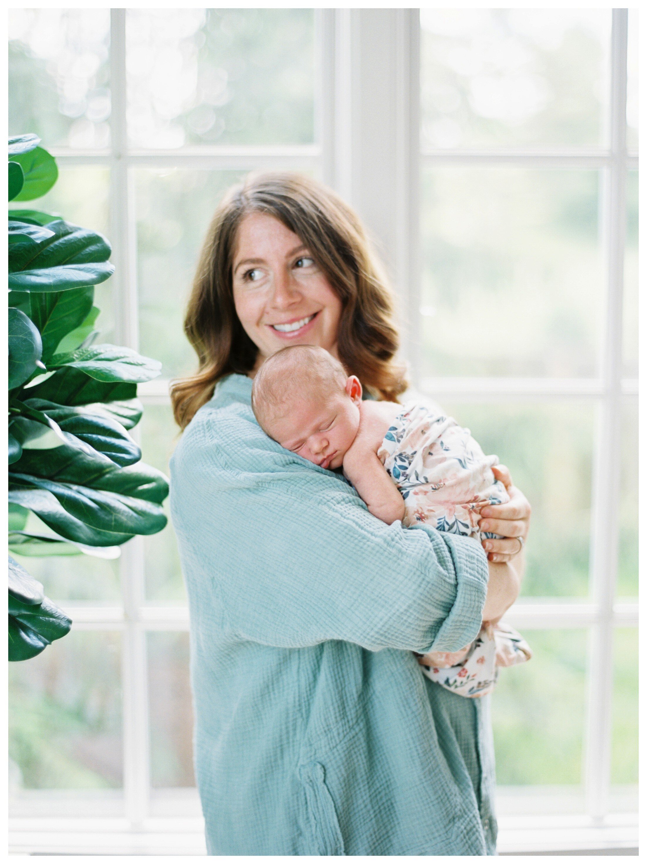 Carmel Family Newborn Lifestyle Session_0025.jpg