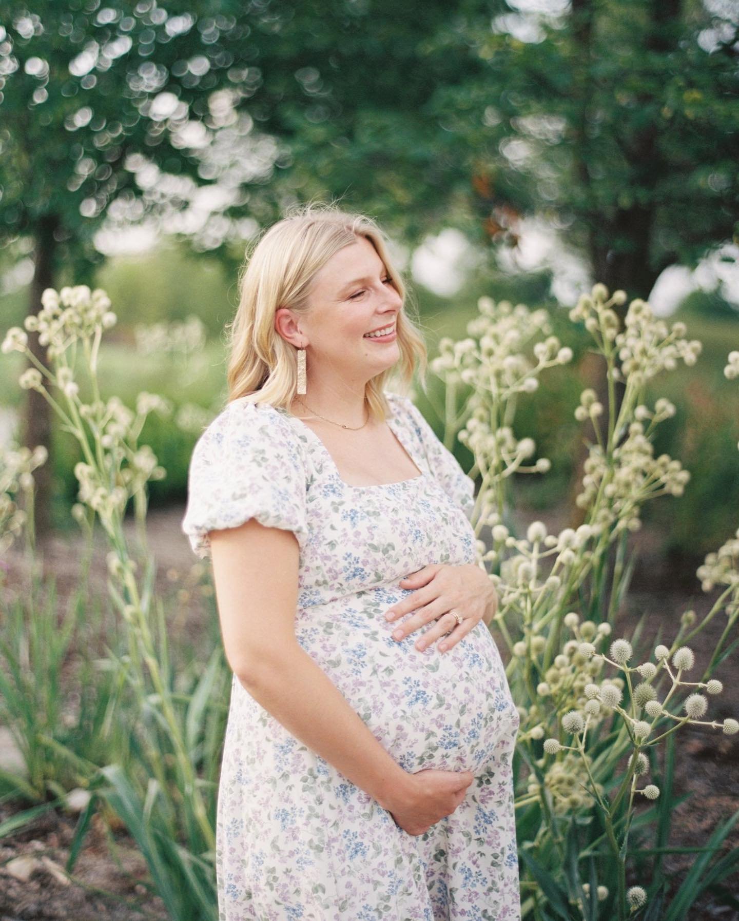 The season of expectation for your first child is one of my favorites. It&rsquo;s such a sweet experience to document as a photographer and getting to do so for Samantha and Ryan was such a treat!