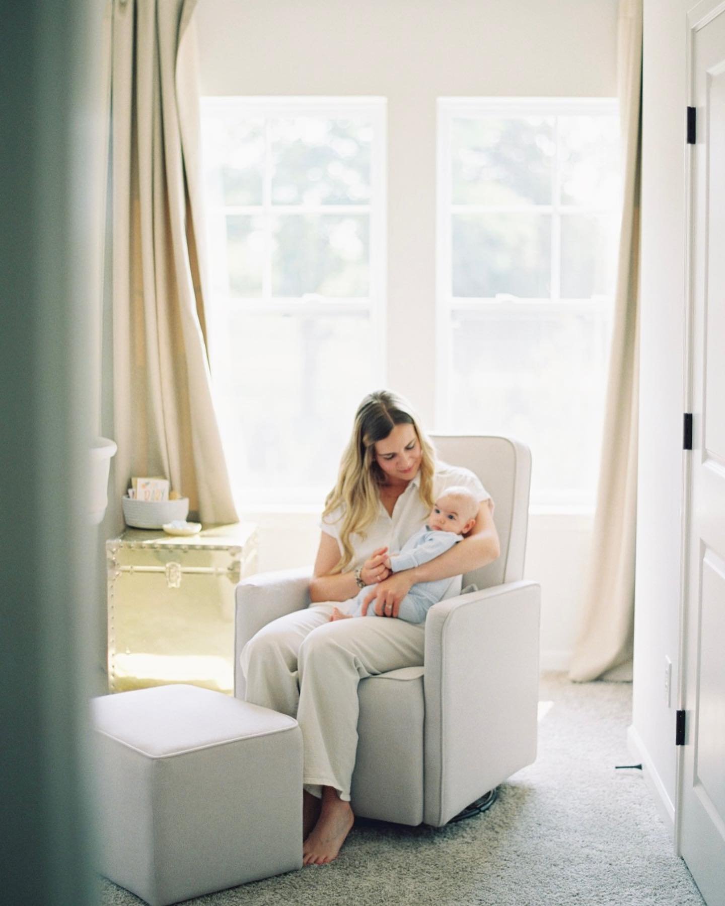 Baby James had the sweetest demeanor for his newborn session last month! His curiosity was so fun to capture. 🥰