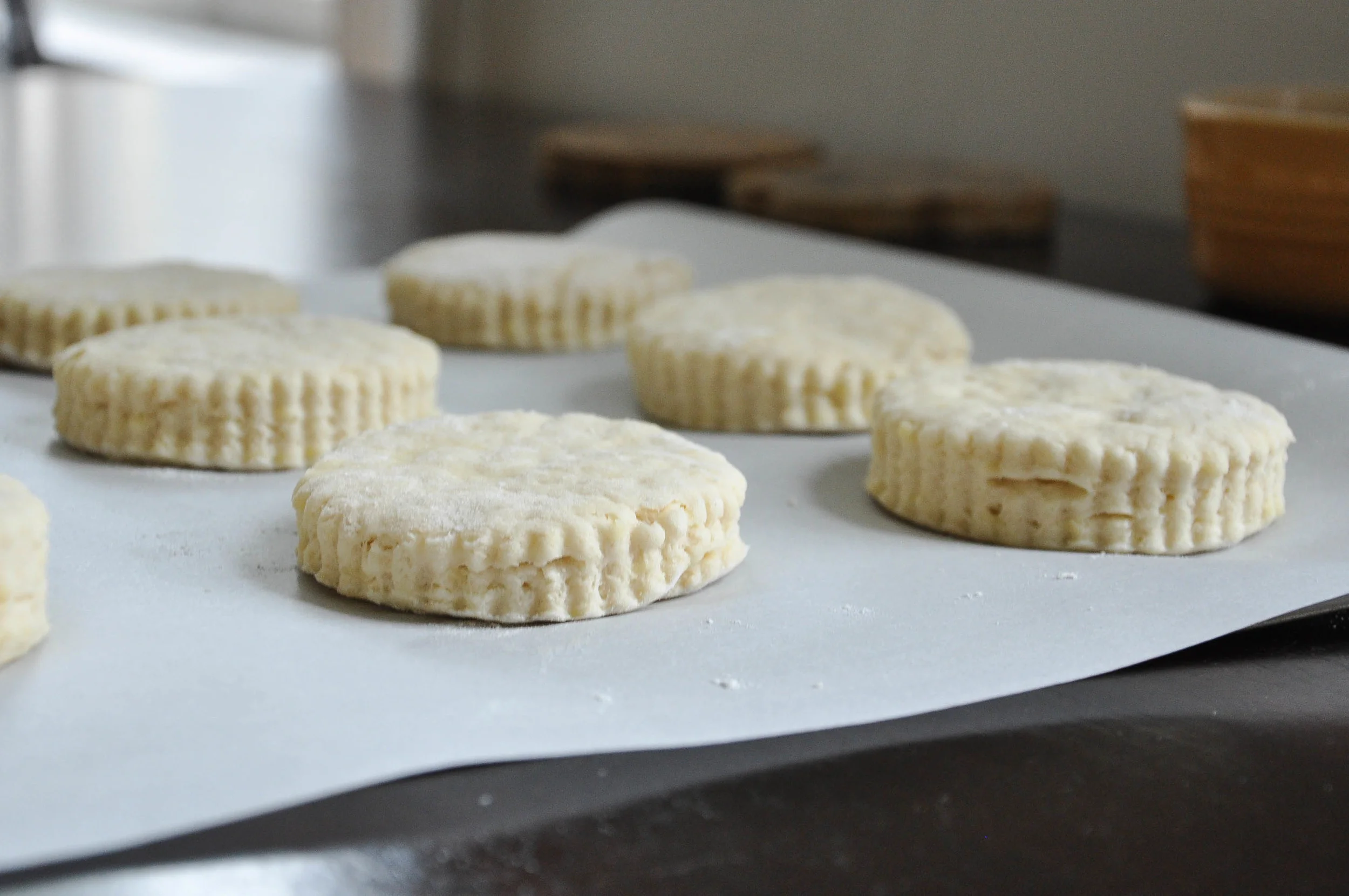 buttermilk_cheddar_biscuits8.jpg