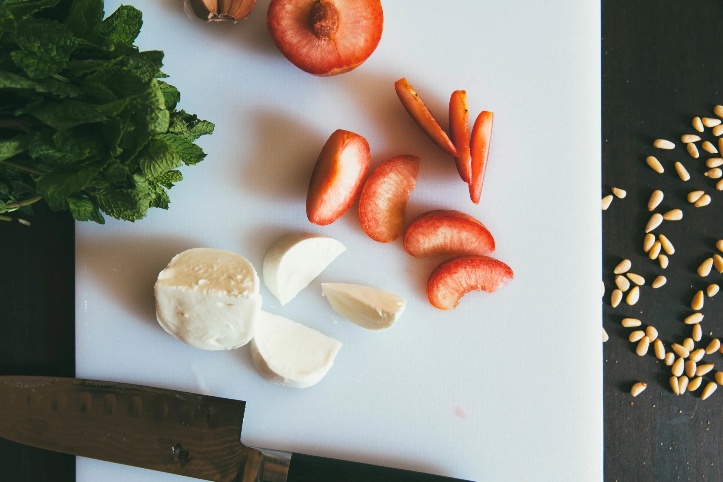 mozzarella_pluot_salad6.jpg