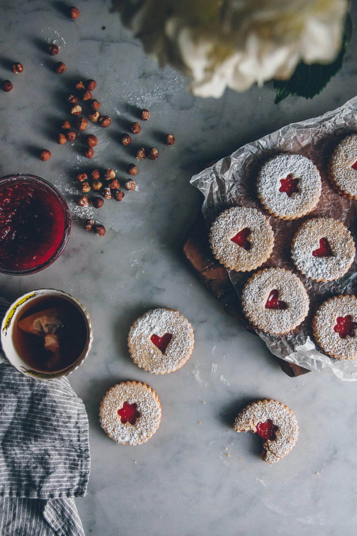 Linzer Cookies | O&O Eats