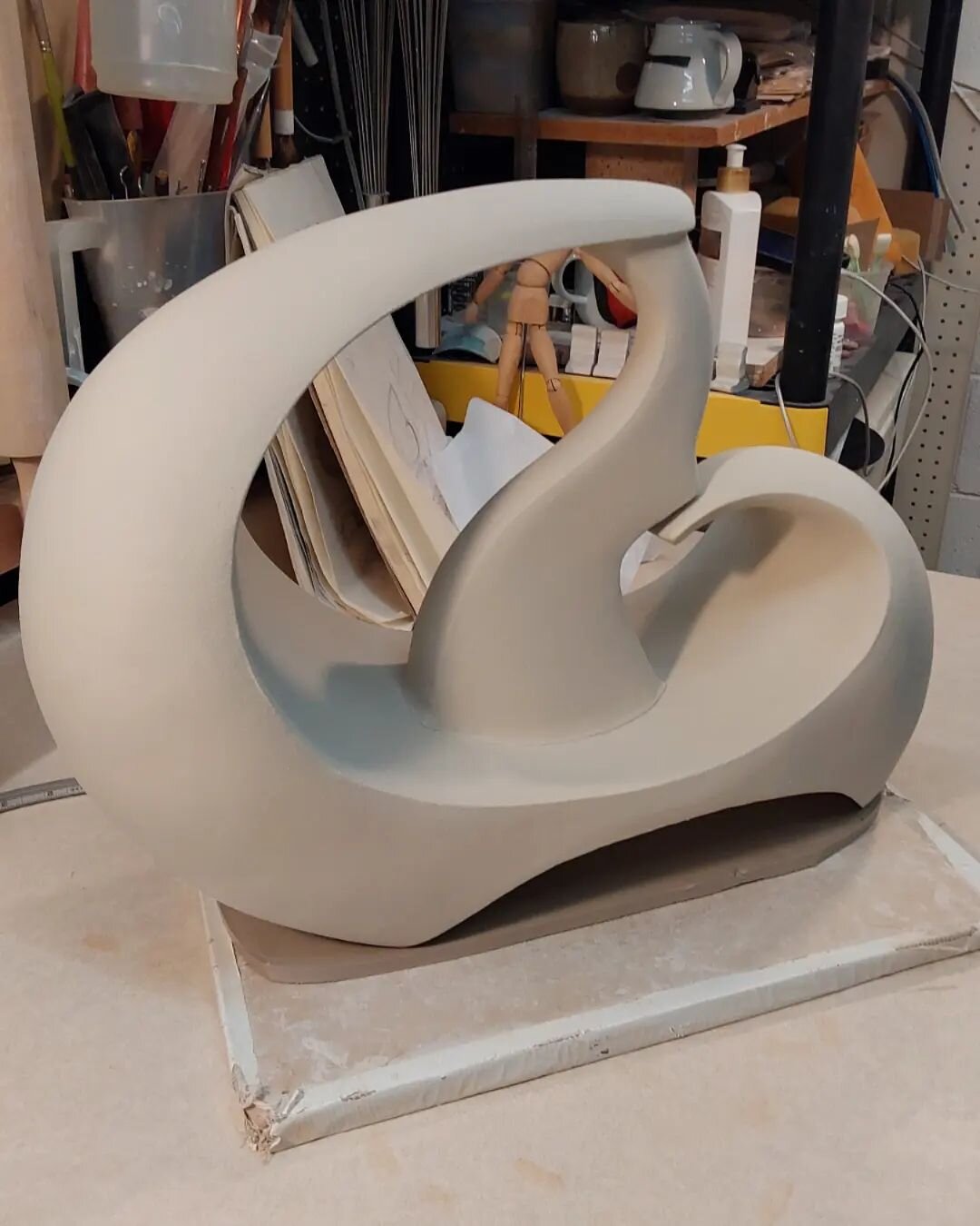 Round two of this form. Trying a different way of building: coils and slabs. We'll see how it dries!

#ceramics #ceramicsculpture #clay #handbuiltceramics #contemporaryceramics #contemporaryclay #sculpture #denverart #denverartist #shelleyschreiberce