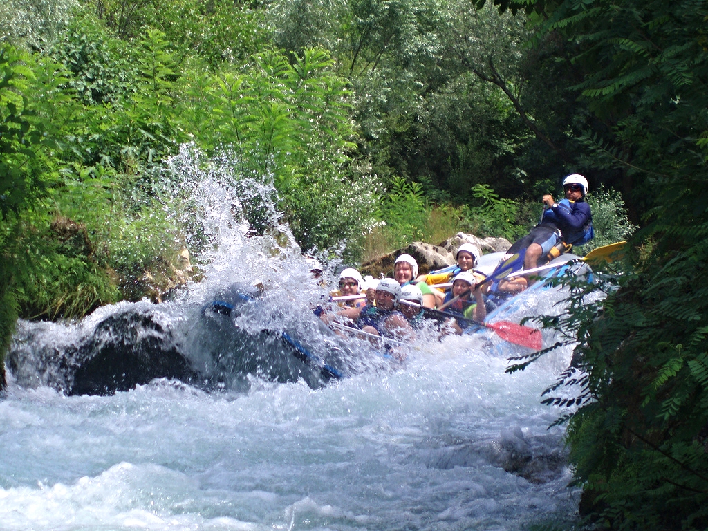 rafting.jpg