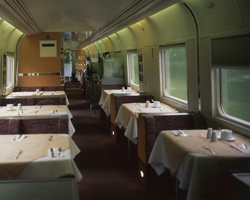06_ADC_DiningCarRenaissanceTrain.jpg