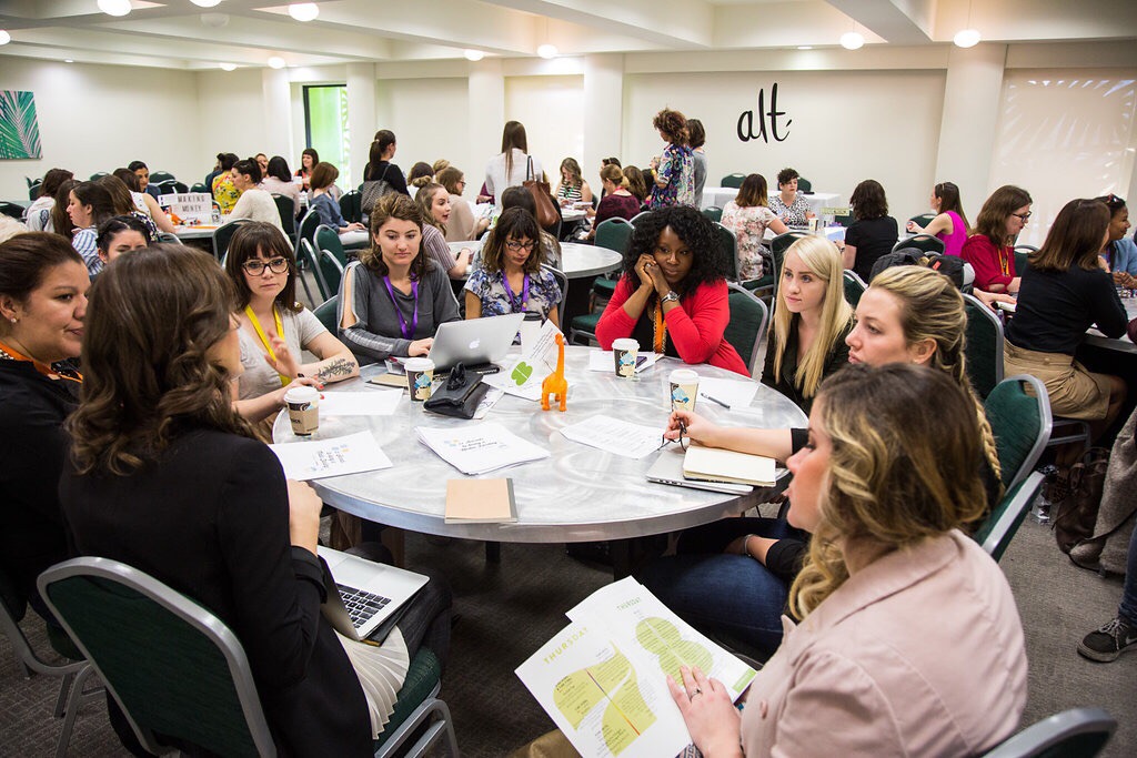 That's me in the corner, completely engrossed in a roundtable discussion about PR pitches and getting published from CEO of Appleseed Communications, Ashley Crouch . She's a boss. 