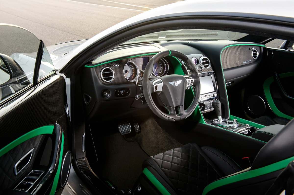 bentley-continental-gt3-r-dashboard.jpg