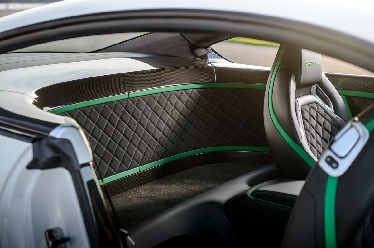 bentley-continental-gt3-r-rear-seat-delete.jpg
