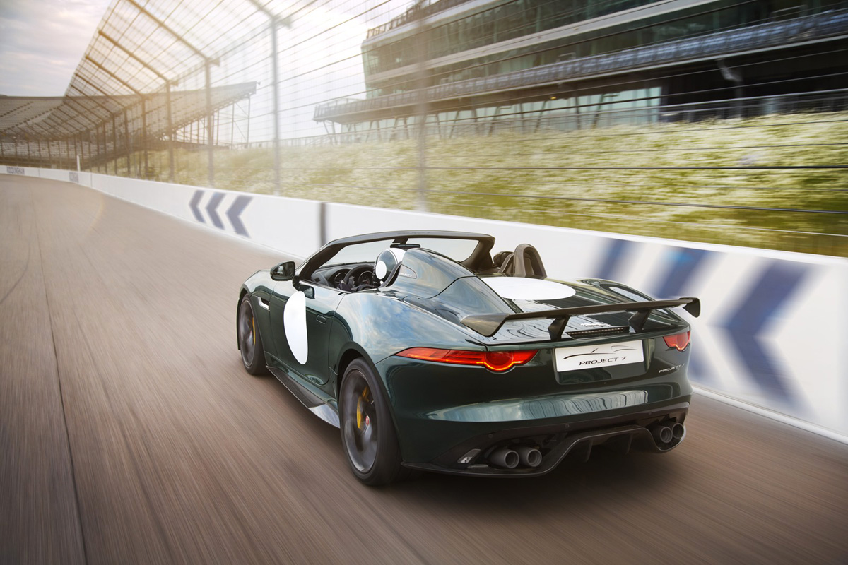 Jaguar-F-Type-Project-7-rear-motion.jpg