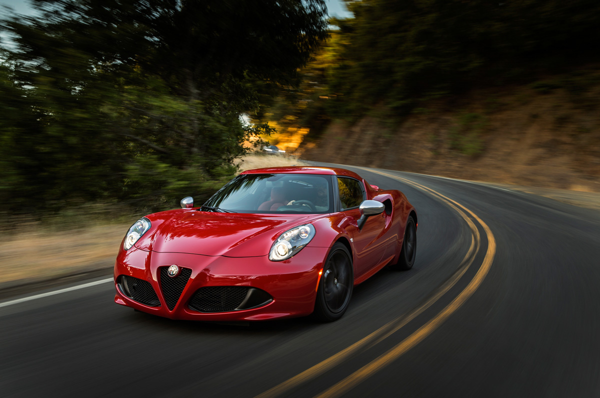 2015-alfa-romeo-4c-front-three-quarter-in-motion.jpg