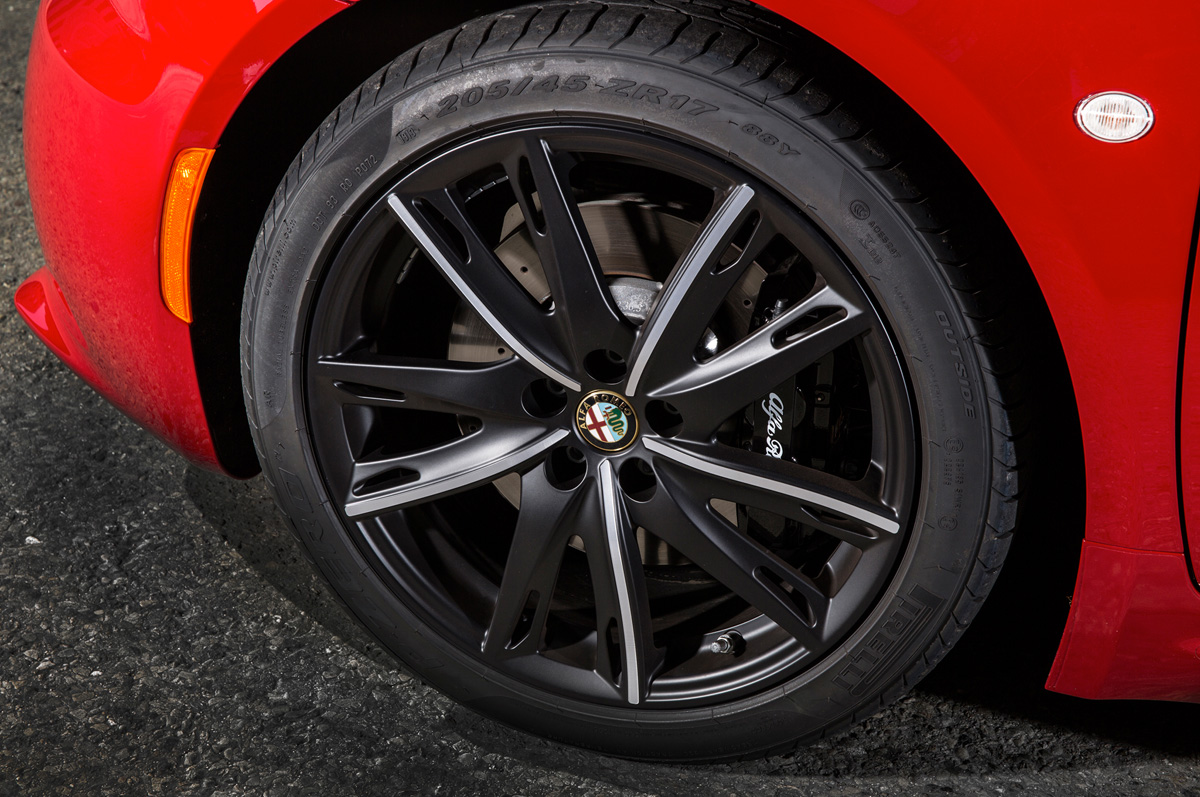2015-alfa-romeo-4c-wheels.jpg