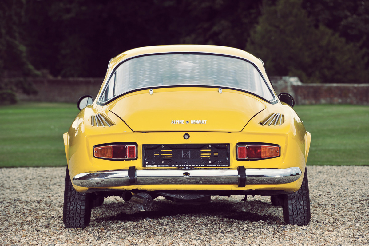 Alpine_A110_Car_11.jpg