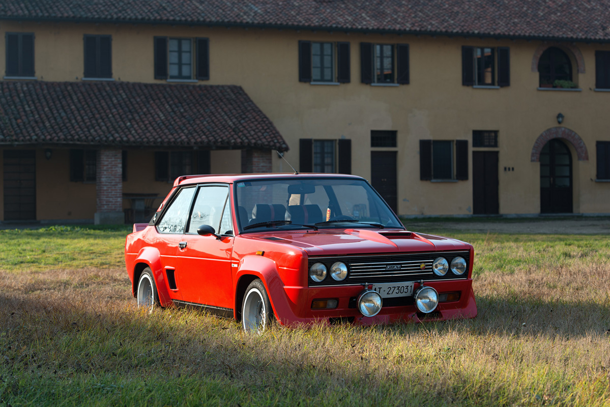 1976 Fiat 131 Abarth-15.jpg