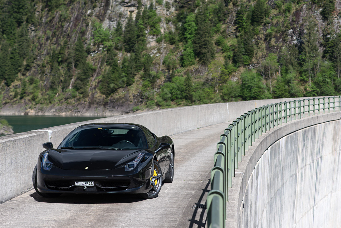 2014 Ferrari 458-11.jpg