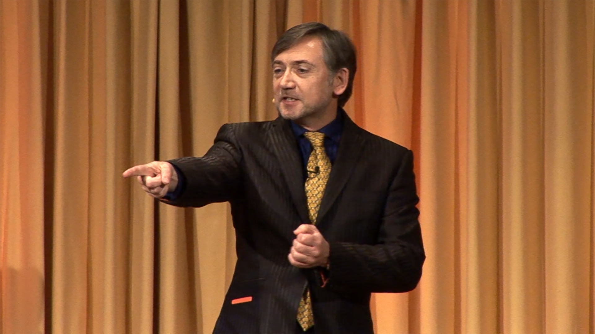 05c1.chrisdavidson.mpeg.Still046.png