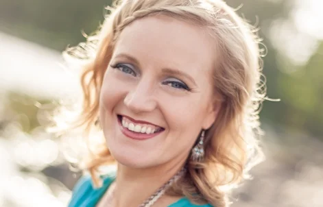 Nettiseminaari: Attune to Abundance with Suvi Bowellan