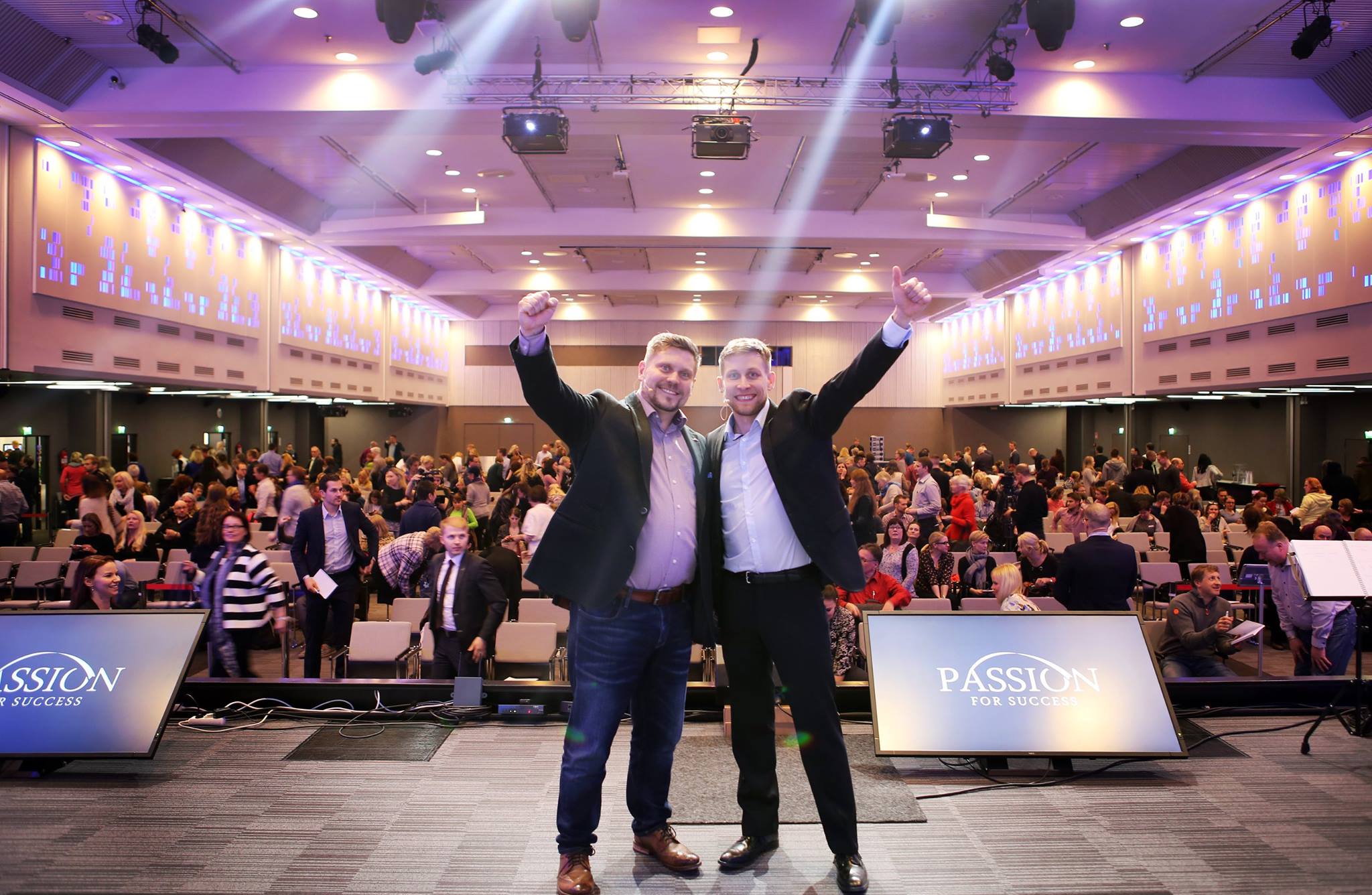 Mikko Sjögren ja Ilkka Koppelomäki Passion for Success 2017 -seminaarin jälkeen Helsingin Messukeskuksessa.