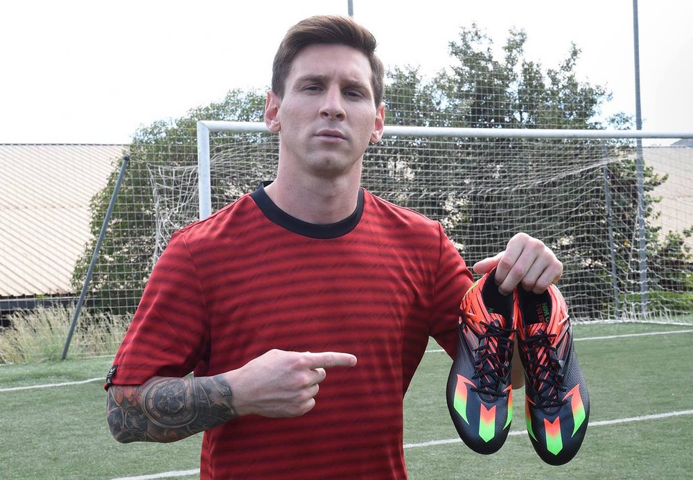 Messi Returns From Injury In Style With New 15 1 Boots Soccer City Sports Center