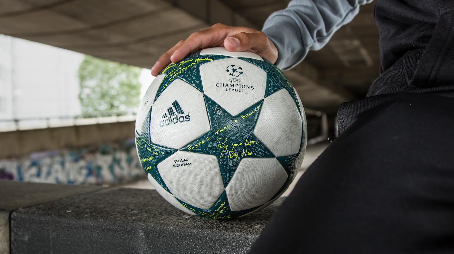 Viva bænk fodbold UEFA Champions League: 2016/17 Official Match Ball — Soccer City Sports  Center
