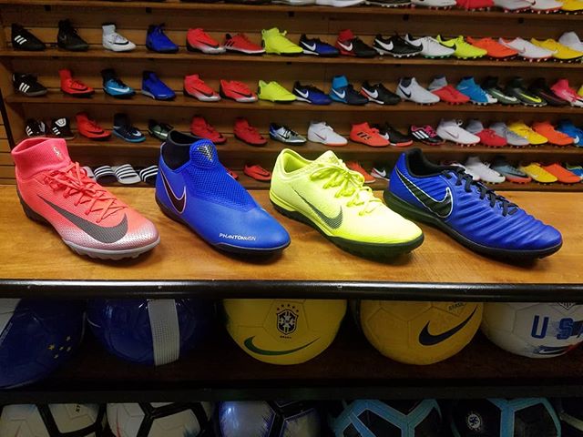 soccer shoe stores