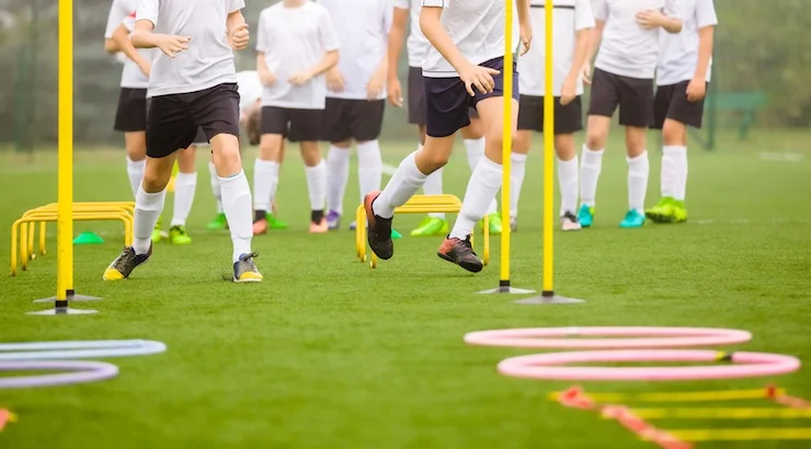 Youth-Soccer-News-Youth-soccer-players-in-training.jpg