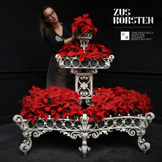 Christmas-Planter-01.jpg