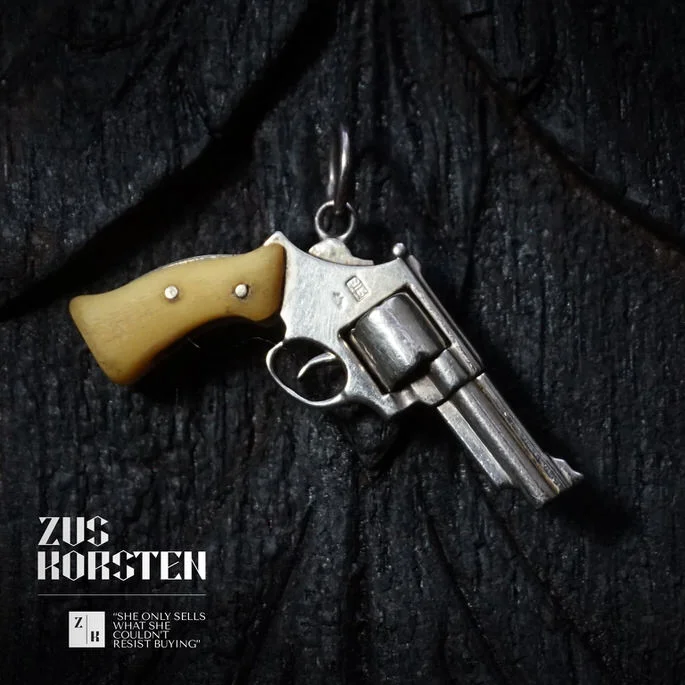 Golden-Gun-07.jpg