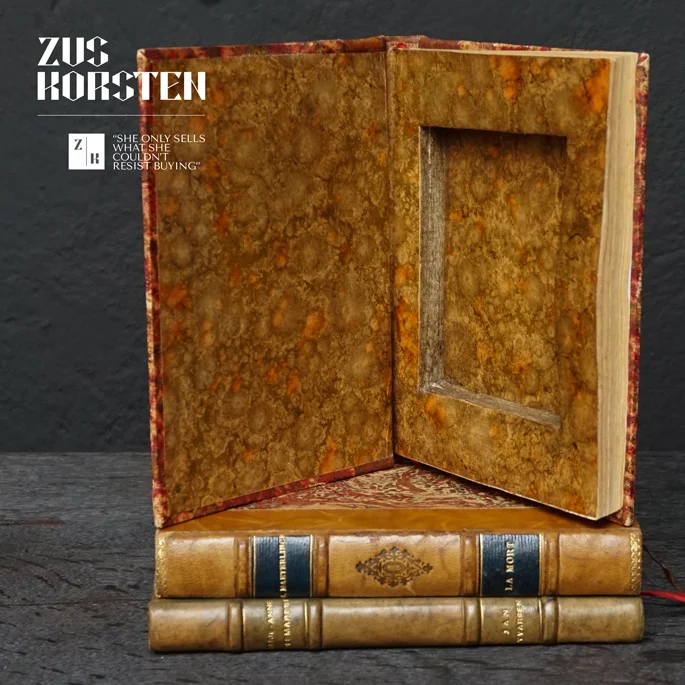 3-Secret-Books-06.jpg