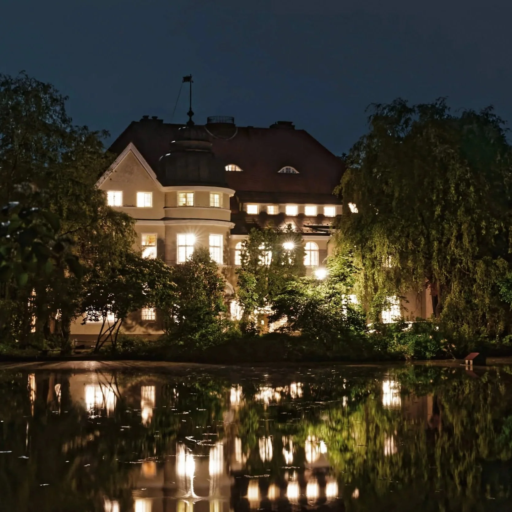 slider-schloss-bei-nacht.jpg