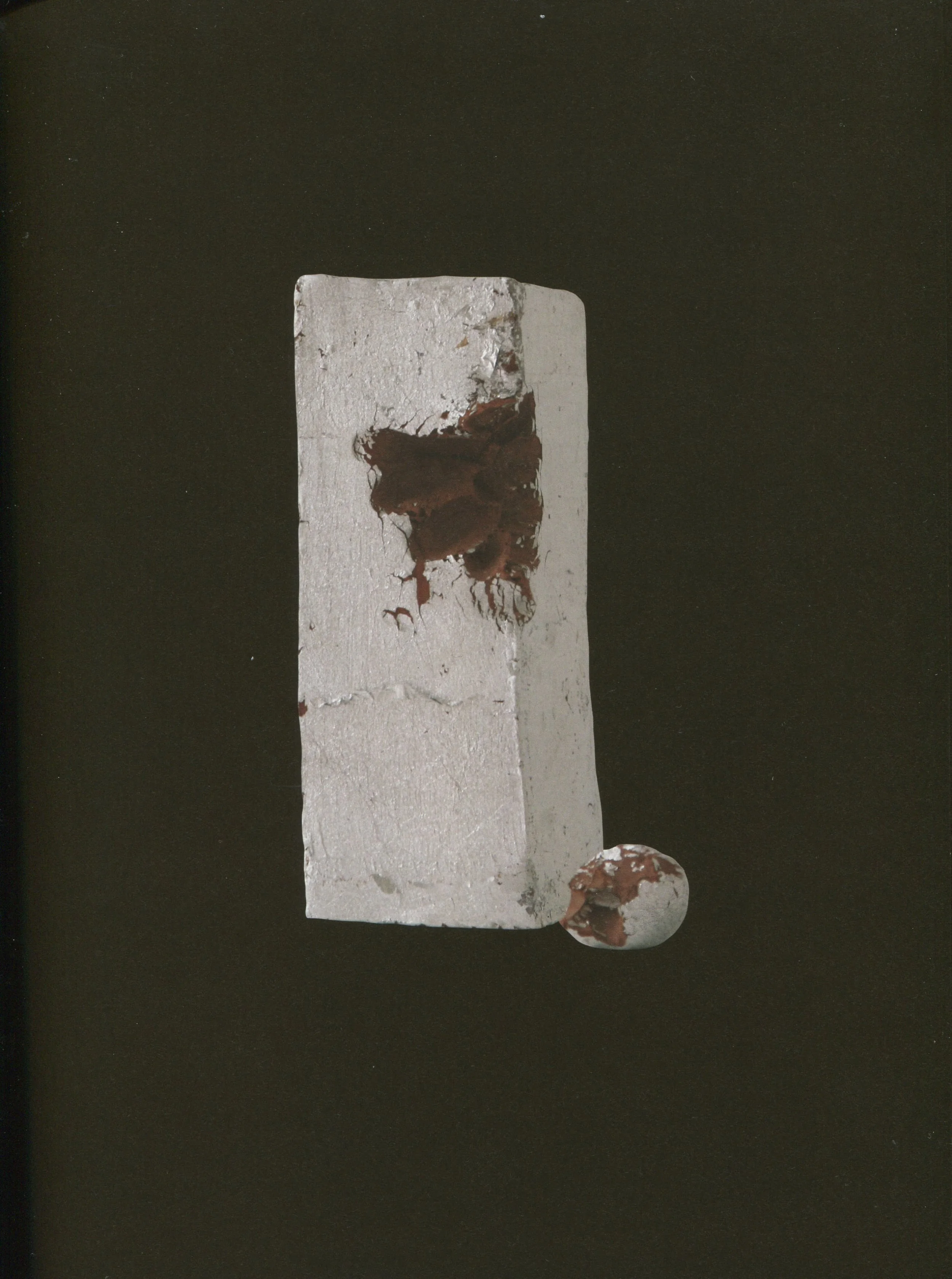 Michel Francois, Untitled, 2006, Silver leaf and clay, Collection Axel Vervoordt