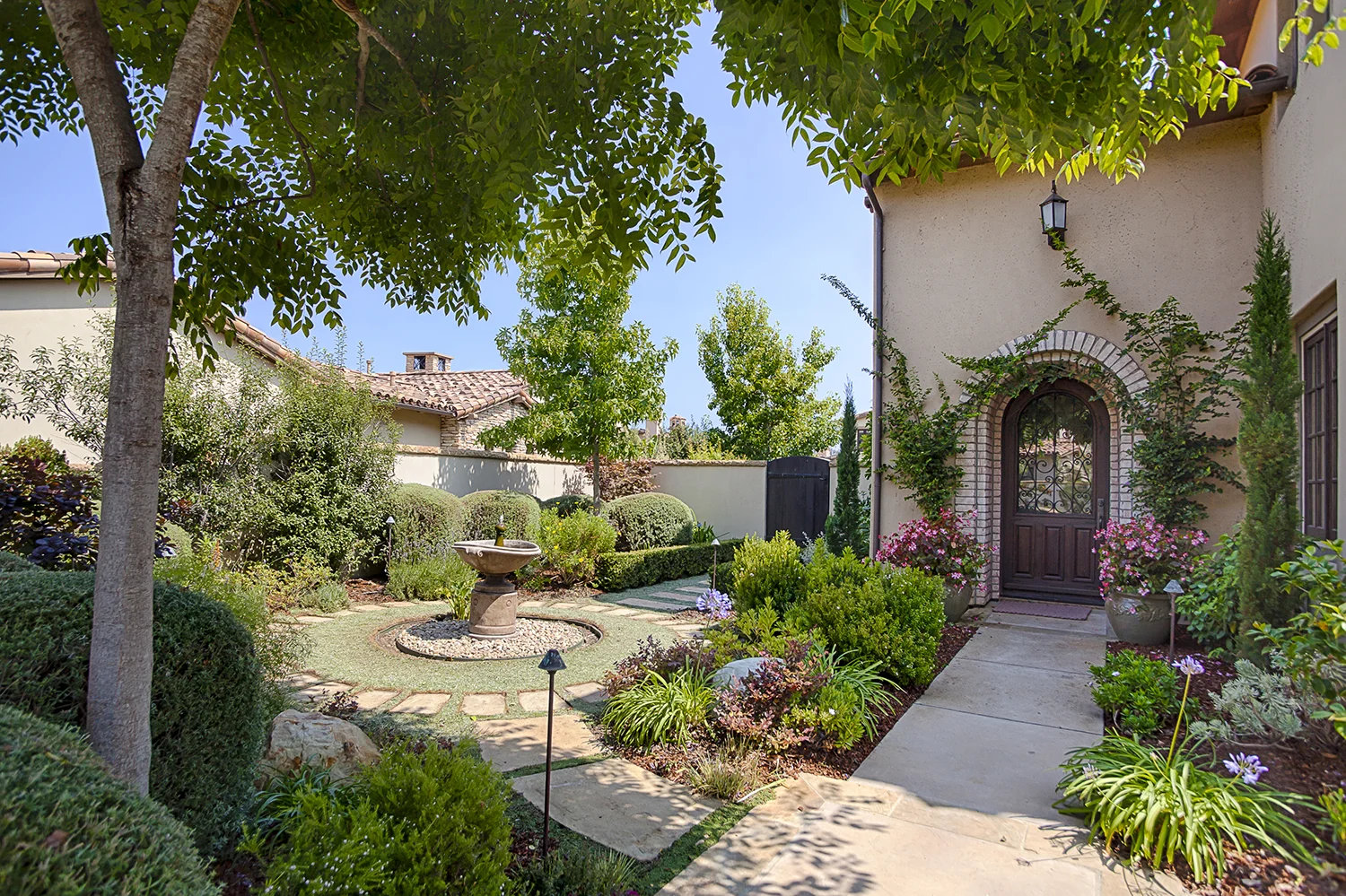 7785 Goldfield Court-Exterior-13_sm.jpg