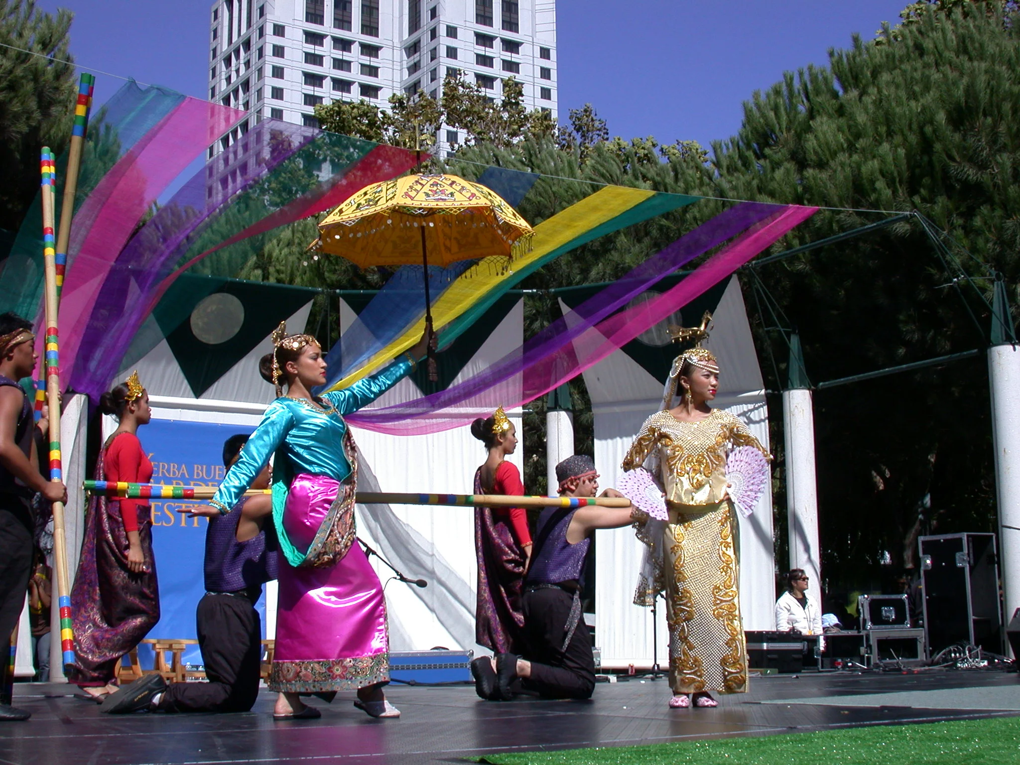  File Name : DSCN8748.JPG
File Size : 652.7KB (668358 Bytes)
Date Taken : 0000/00/00 00:00:00
Image Size : 2048 x 1536 pixels
Resolution : 300 x 300 dpi
Bit Depth : 8 bits/channel
Protection Attribute : Off
Hide Attribute : Off
Camera ID : N/