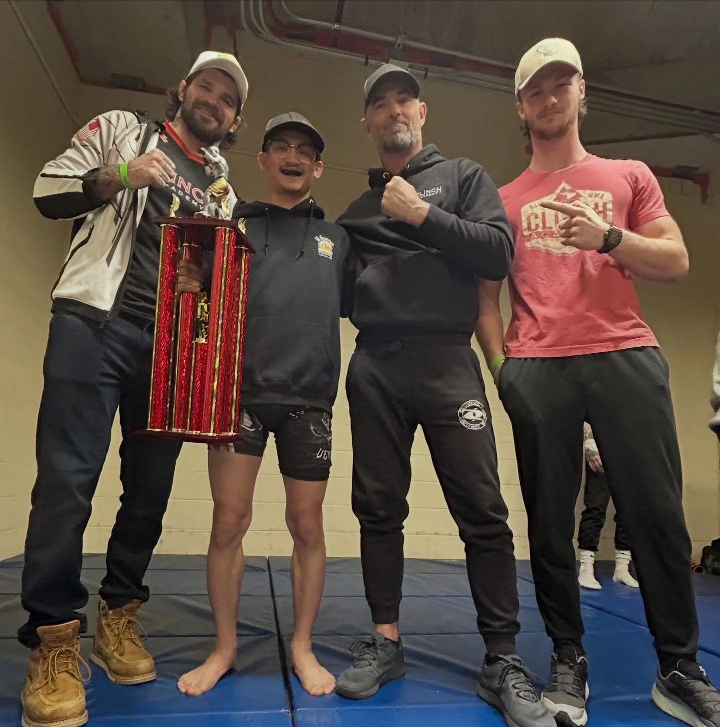 Quick win for @7_fuller_7 in his pro debut @shogunfights 

#mma #mixedmartialarts #bjj #jiujitsu