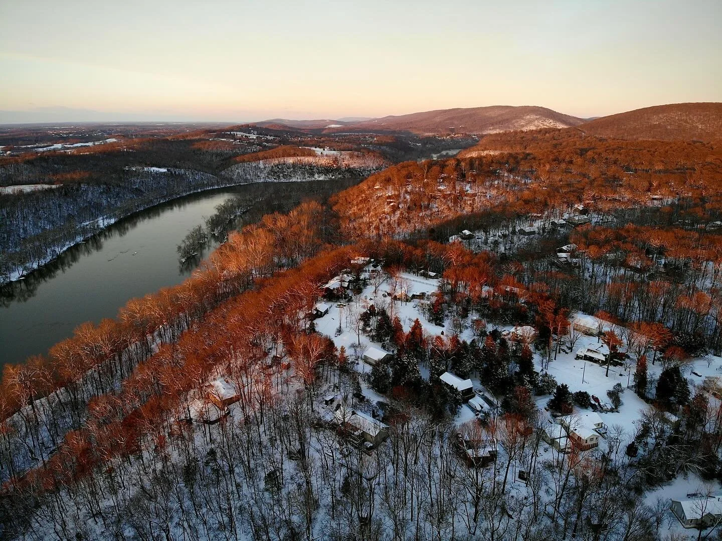 Snowy Golden Hour ☀️ ❄️