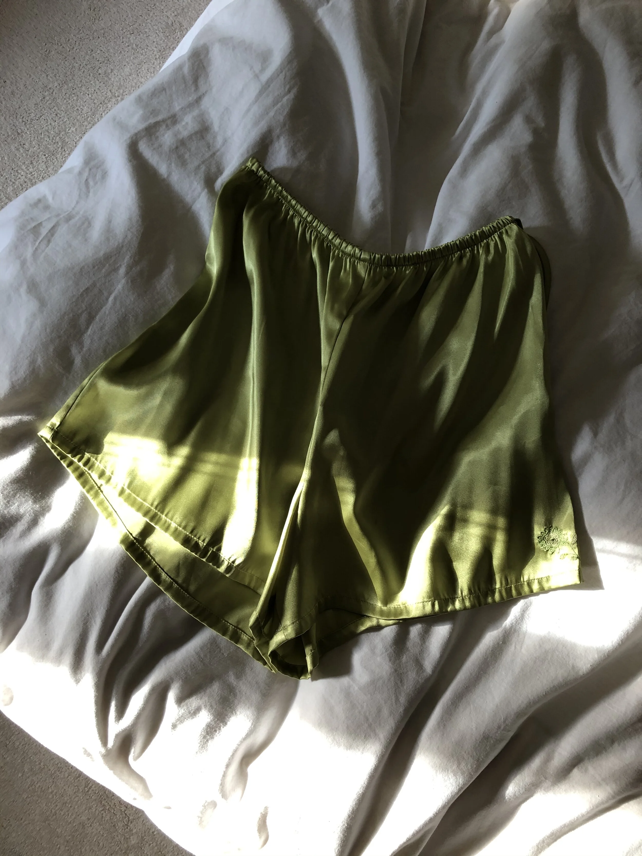 D1520568-C30E-4CAD-AD1C-51E25E876E5B