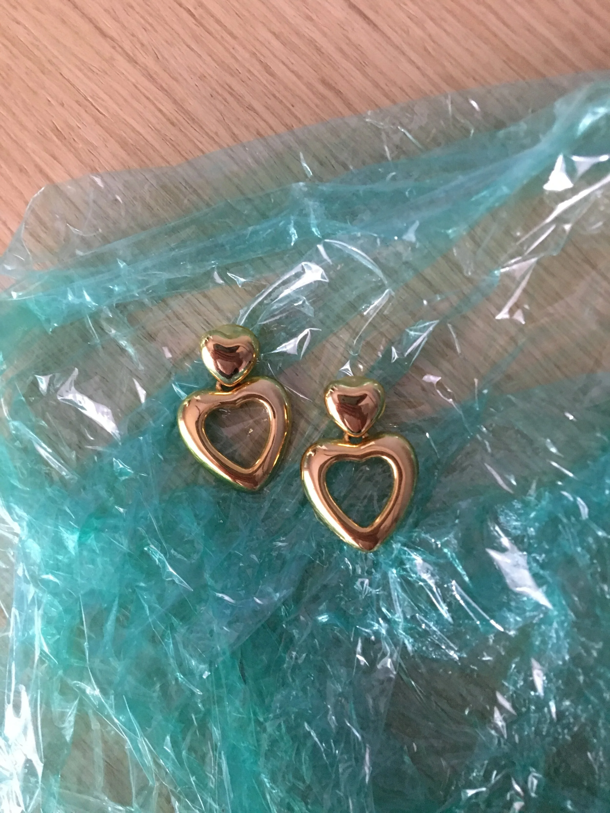 73F58EFE-9E19-4D72-B564-A198DBF8B281