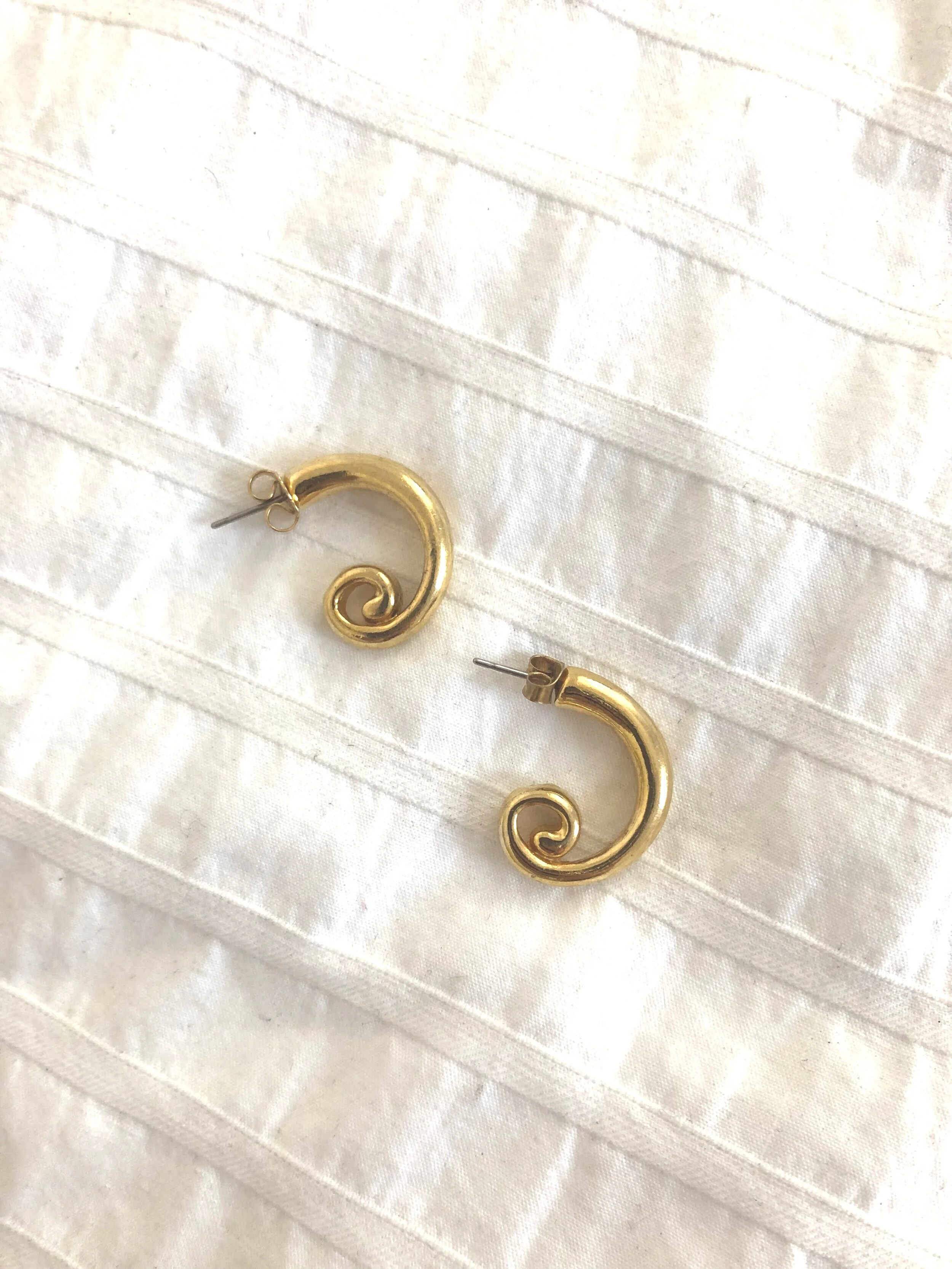 0F48DABF-63D4-4C3B-82A3-83008F0A8BE9