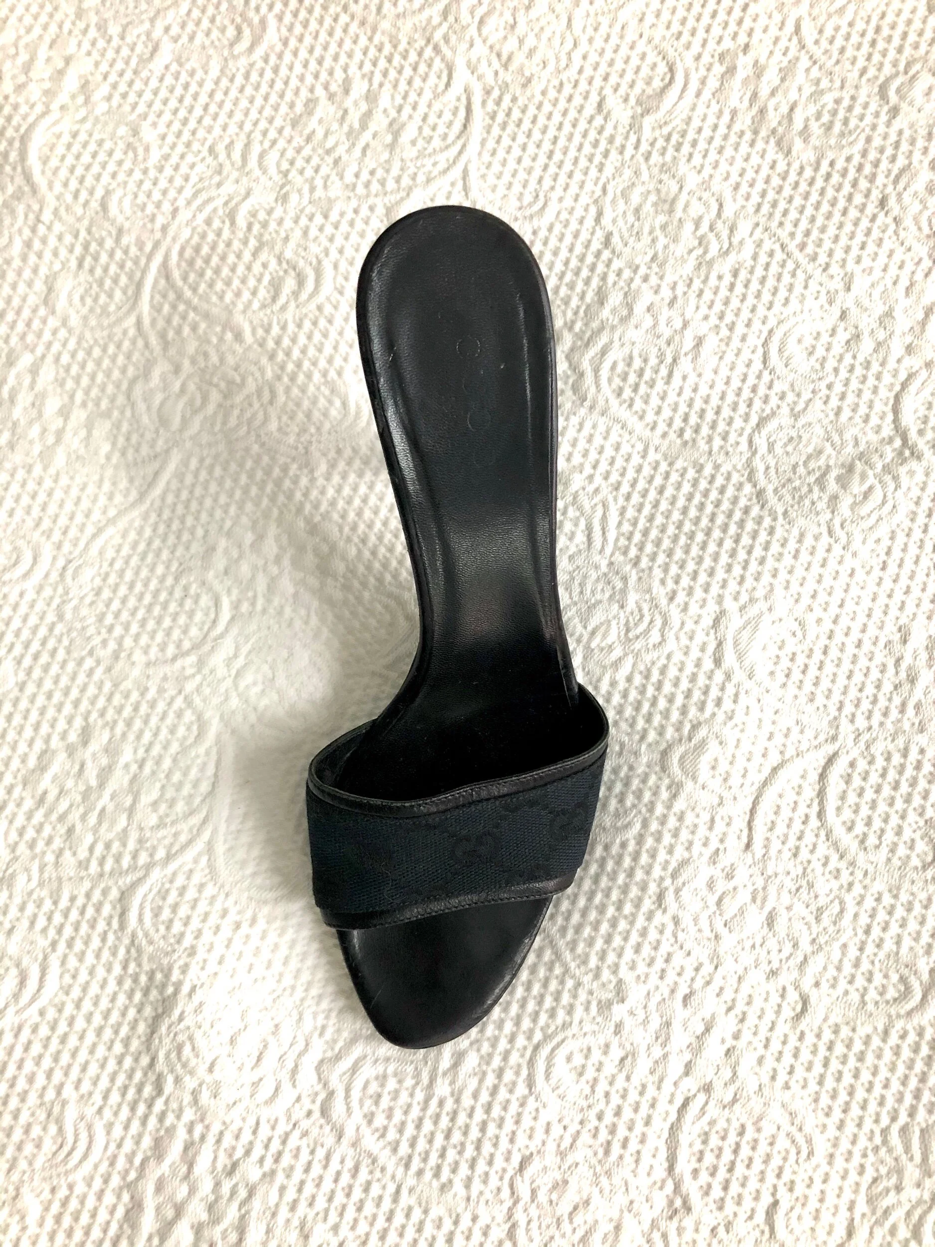 51BAA275-6CE6-42AE-9E23-6EA754233700