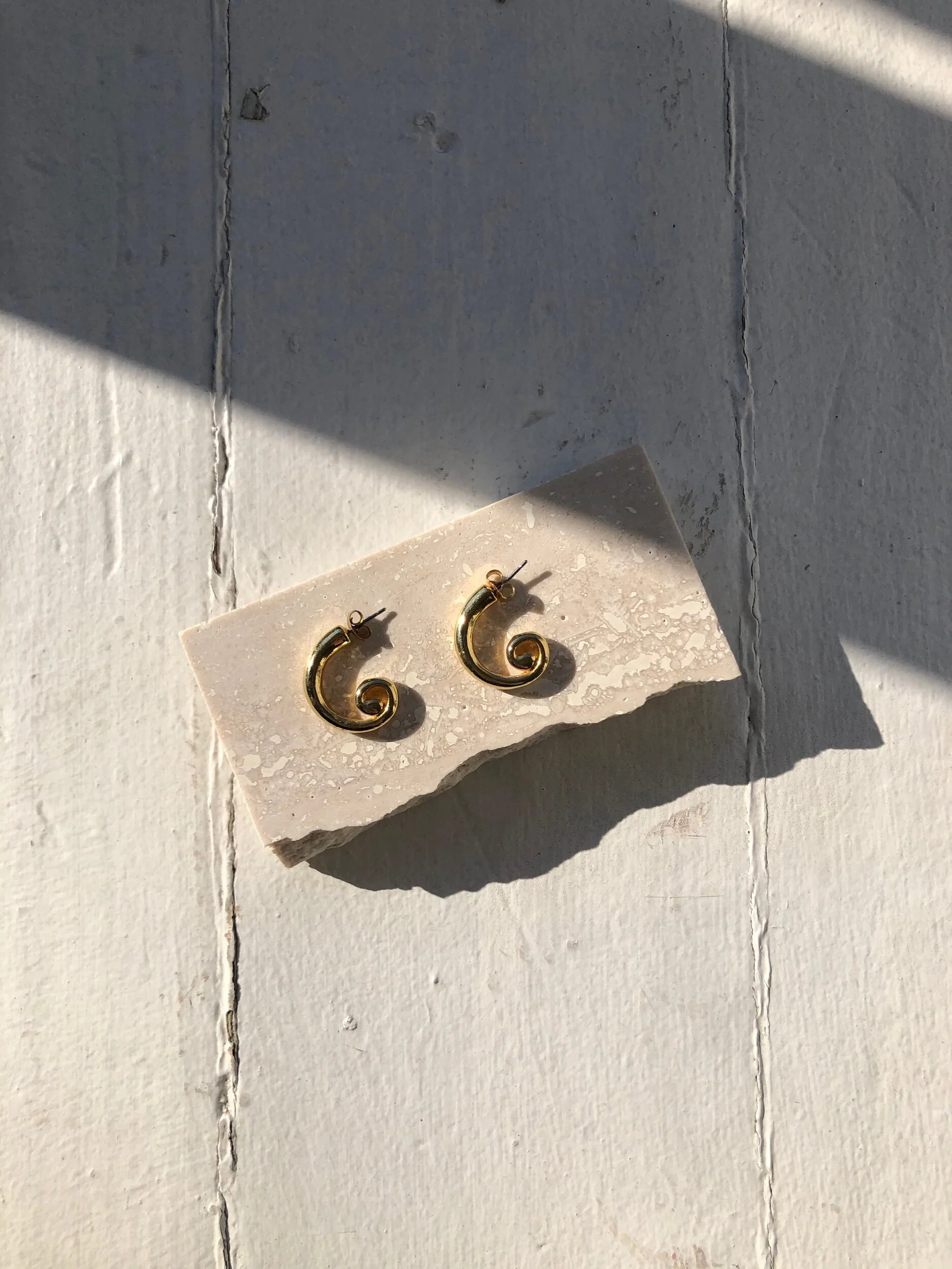 67651001-76DF-443C-A0FF-0BEE6C683613