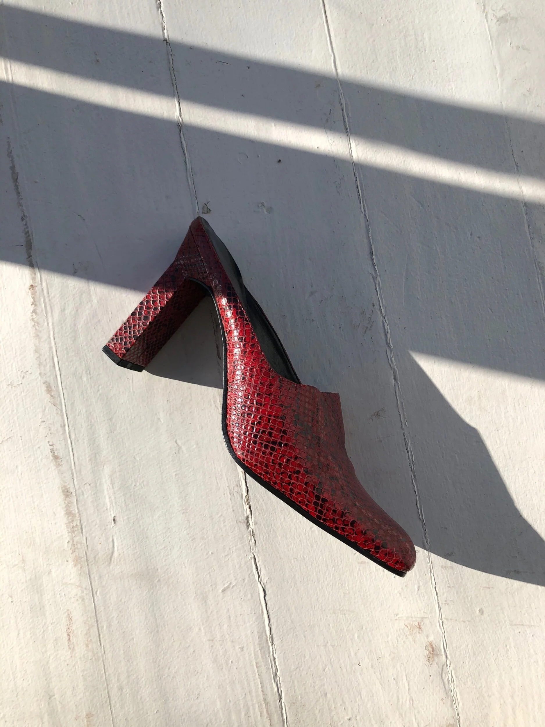 AE5F62C0-8B3D-4BA5-BD4C-260A7E5AA46D