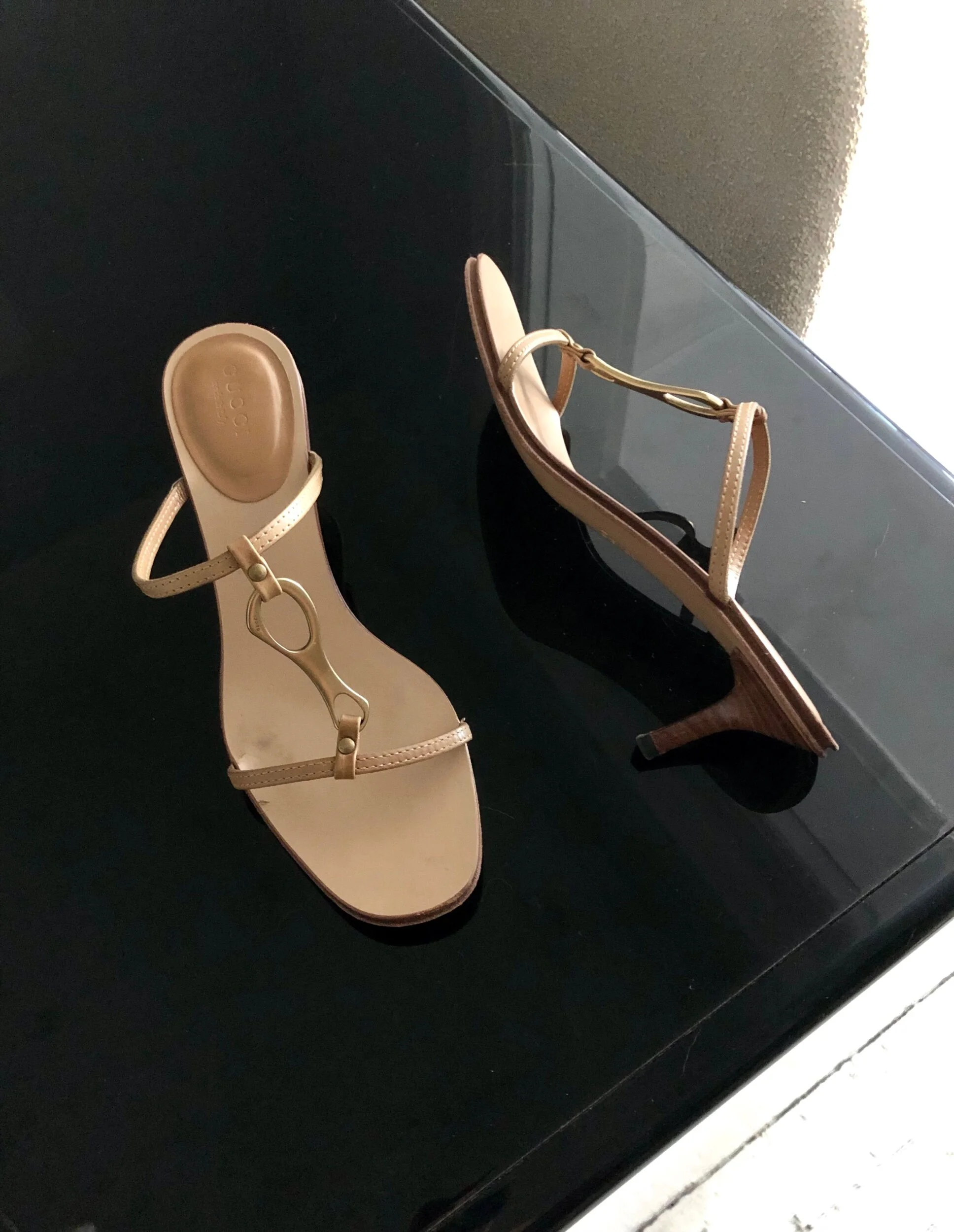 FB06EA1E-0A14-4A83-A143-87A8BF874AD9