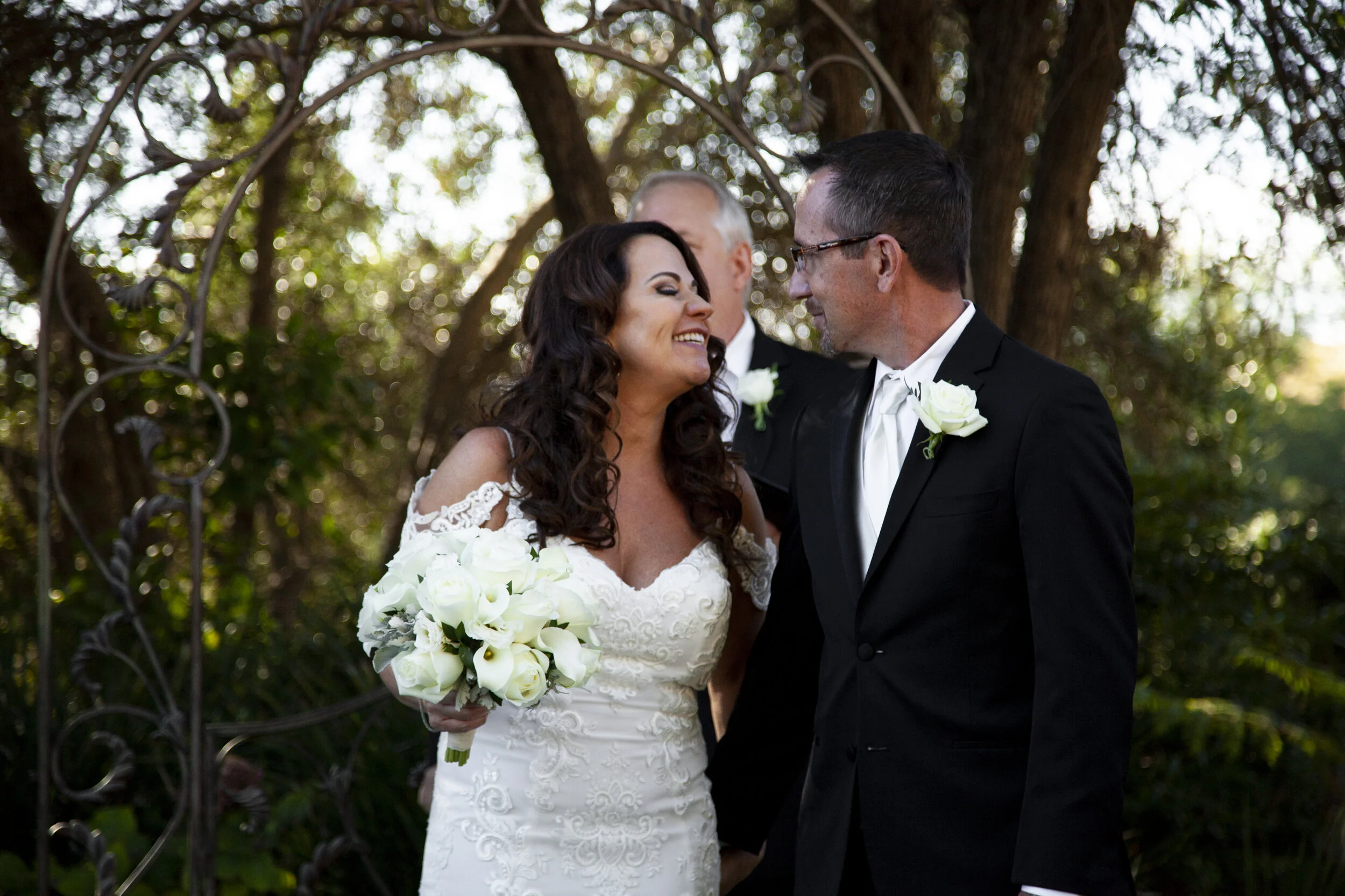 Lake Tahoe elopement photography near Reno NV cliffs.