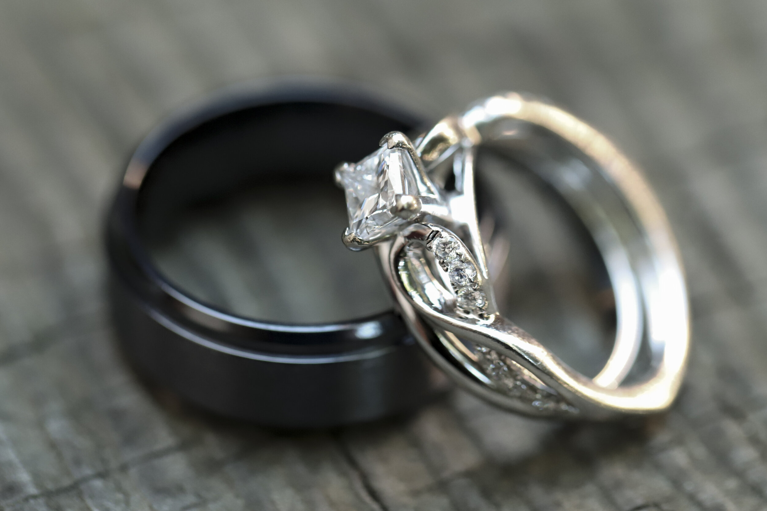 Reno NV outdoor wedding photos near Lake Tahoe.