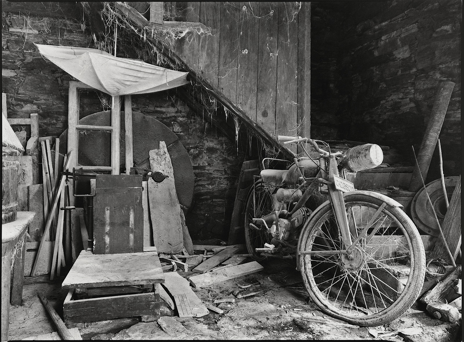 Cerdido, cerca de Cedeira, mayo 1987.